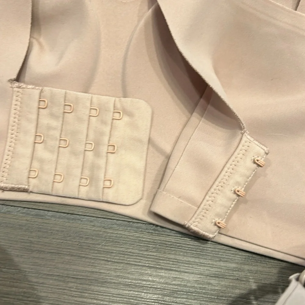 (2) MomCozy Nursing Bras XL